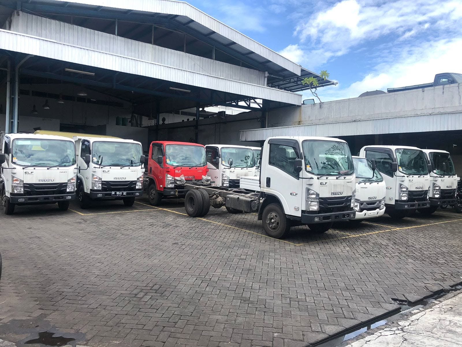 Armada Isuzu siap operasi distribusi logistik