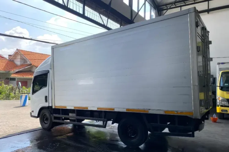 Cara Menghitung Nilai Resale Truk Setelah 3, 5, dan 7 Tahun